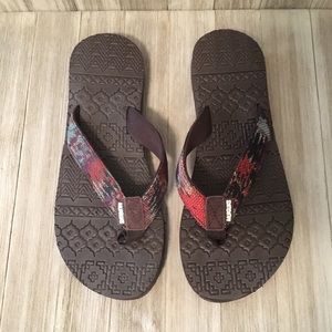 Muk Luk Flip Flops